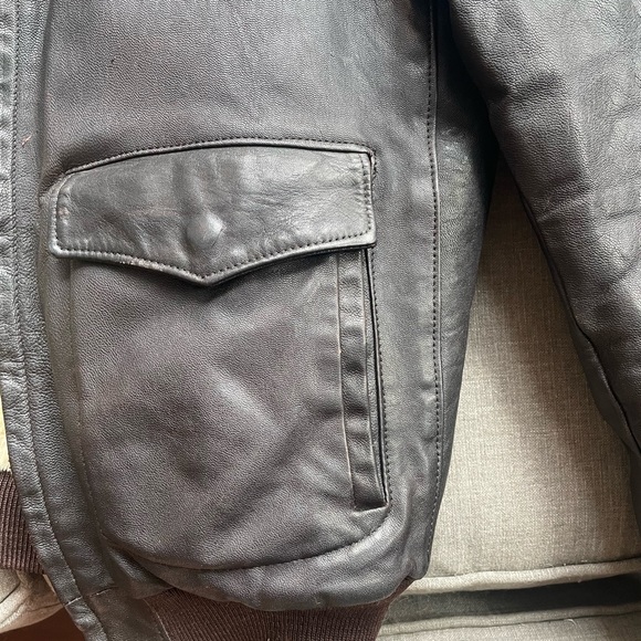 Vintage LL Bean Bomber Jacket Mens 42 Long Shearling Goatskin Brown Leather. - Picture 8 of 10